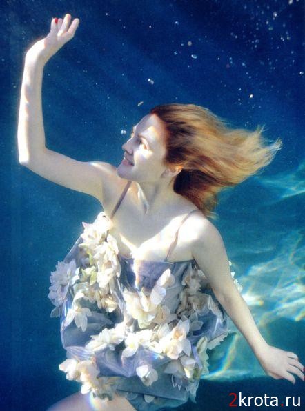 Дрю Бэрримор (Drew Barrymore) под водой (8 фото)