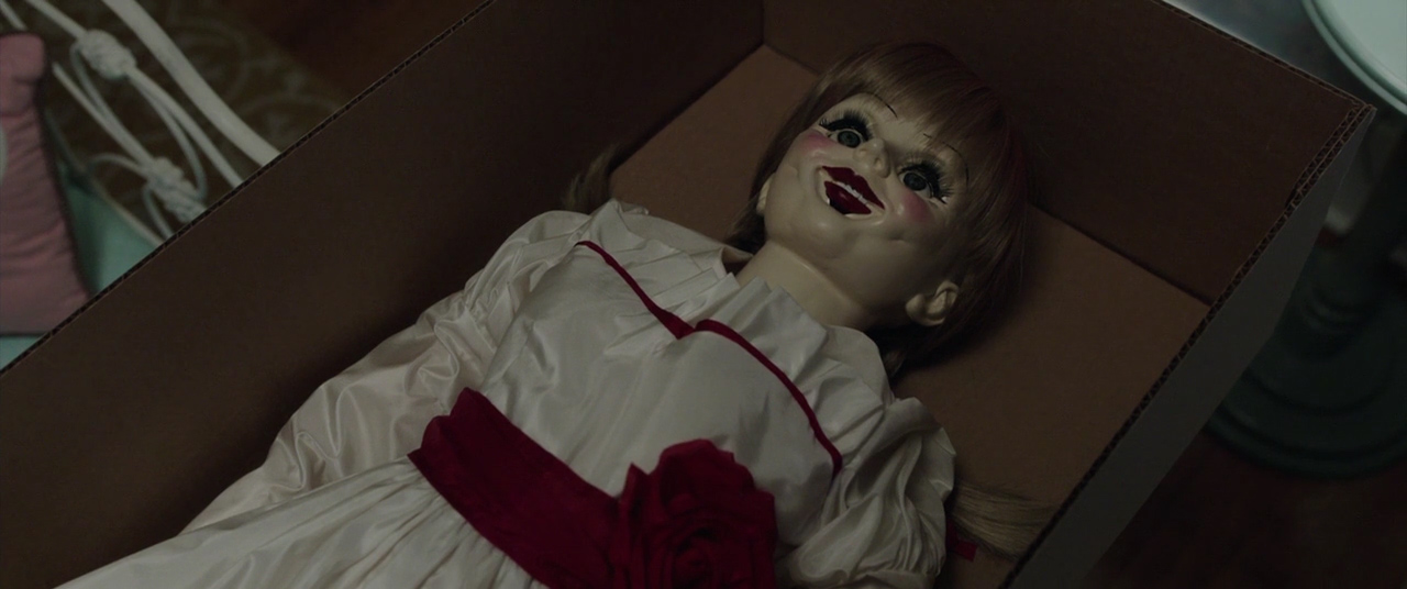 Картинки куклы Аннабель из фильма ужасов(40 картинок) .